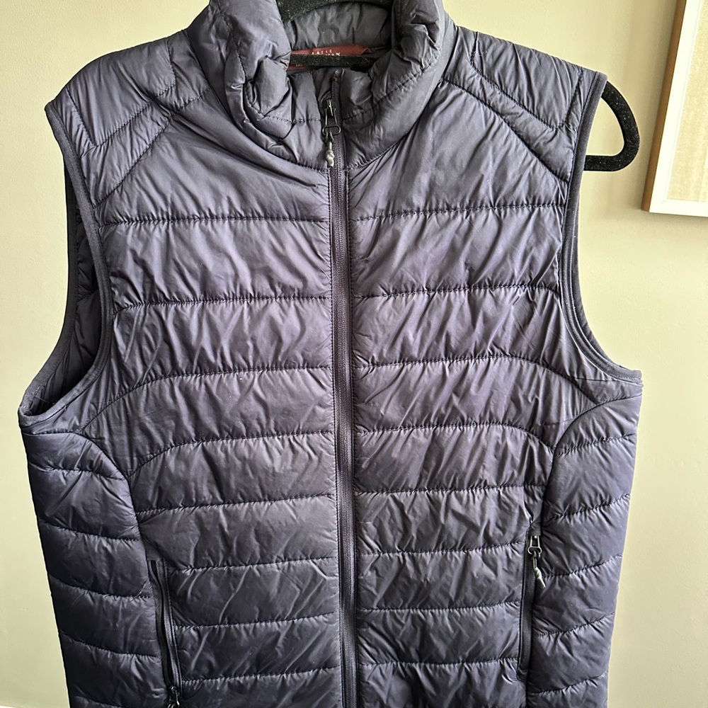 Zara Men's Navy Blue Quilted Vest